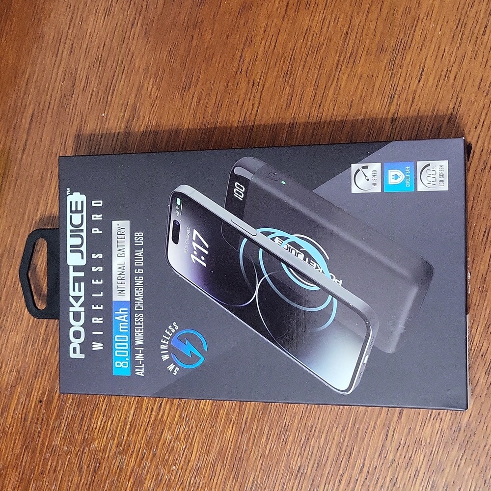 Pocket Juice Charger 8000 mAh, ultra thin & powerful